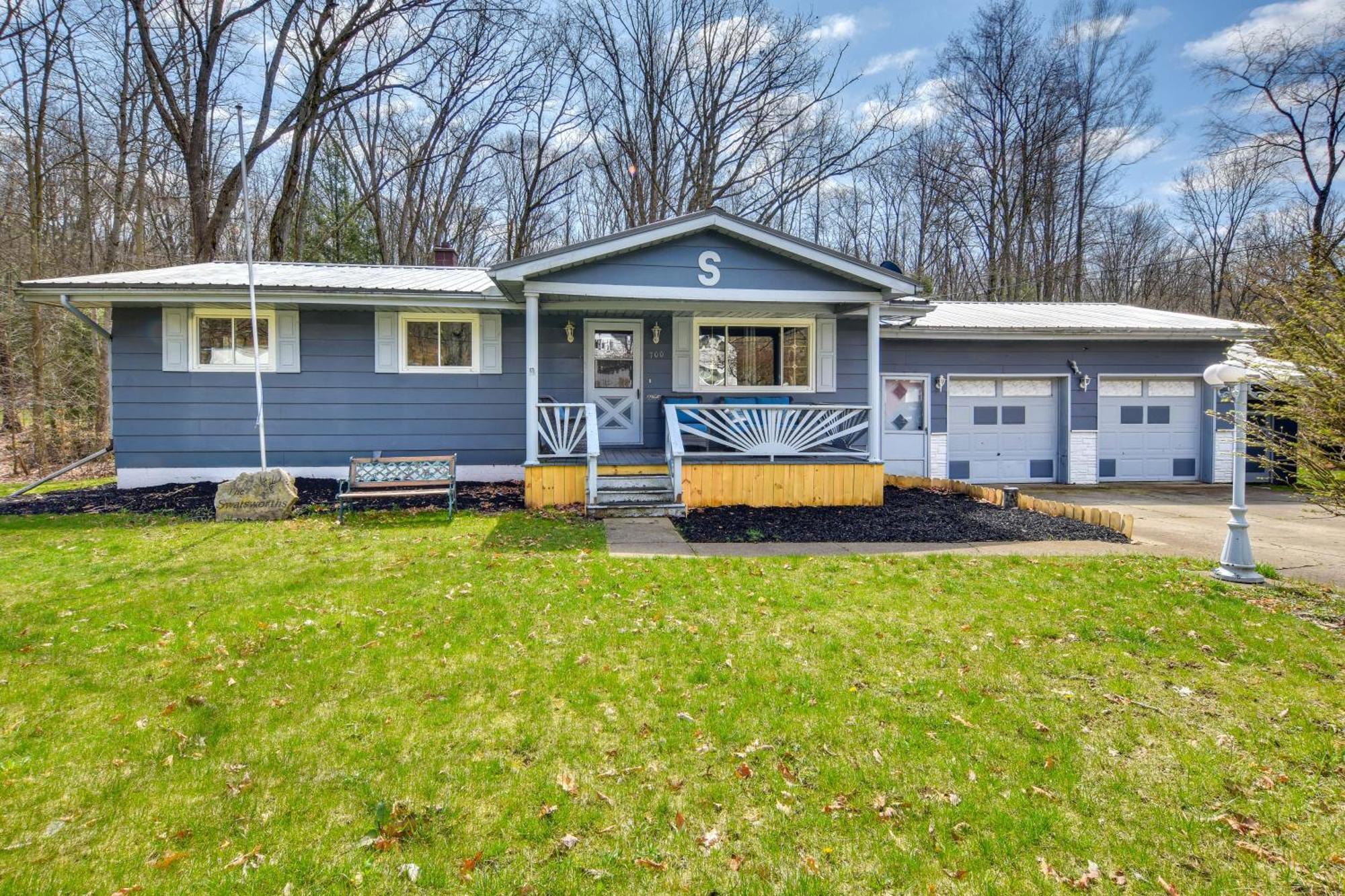 Cozy Dubois Home With Deck About 8 Mi To Treasure Lake! Exterior photo